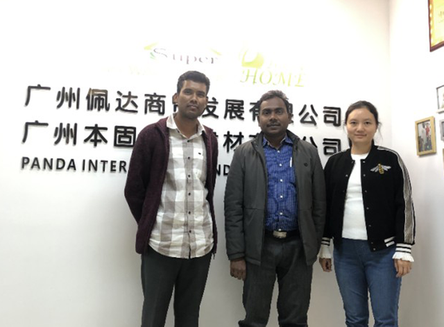 قدردانی از مشتری: ژست تشکر از طرف شرکت به مشتریان وفادار