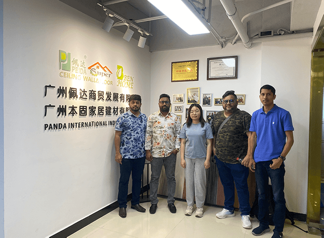 تور کارخانه: مشتریان از نزدیک شاهد فرآیندهای تولید هستند