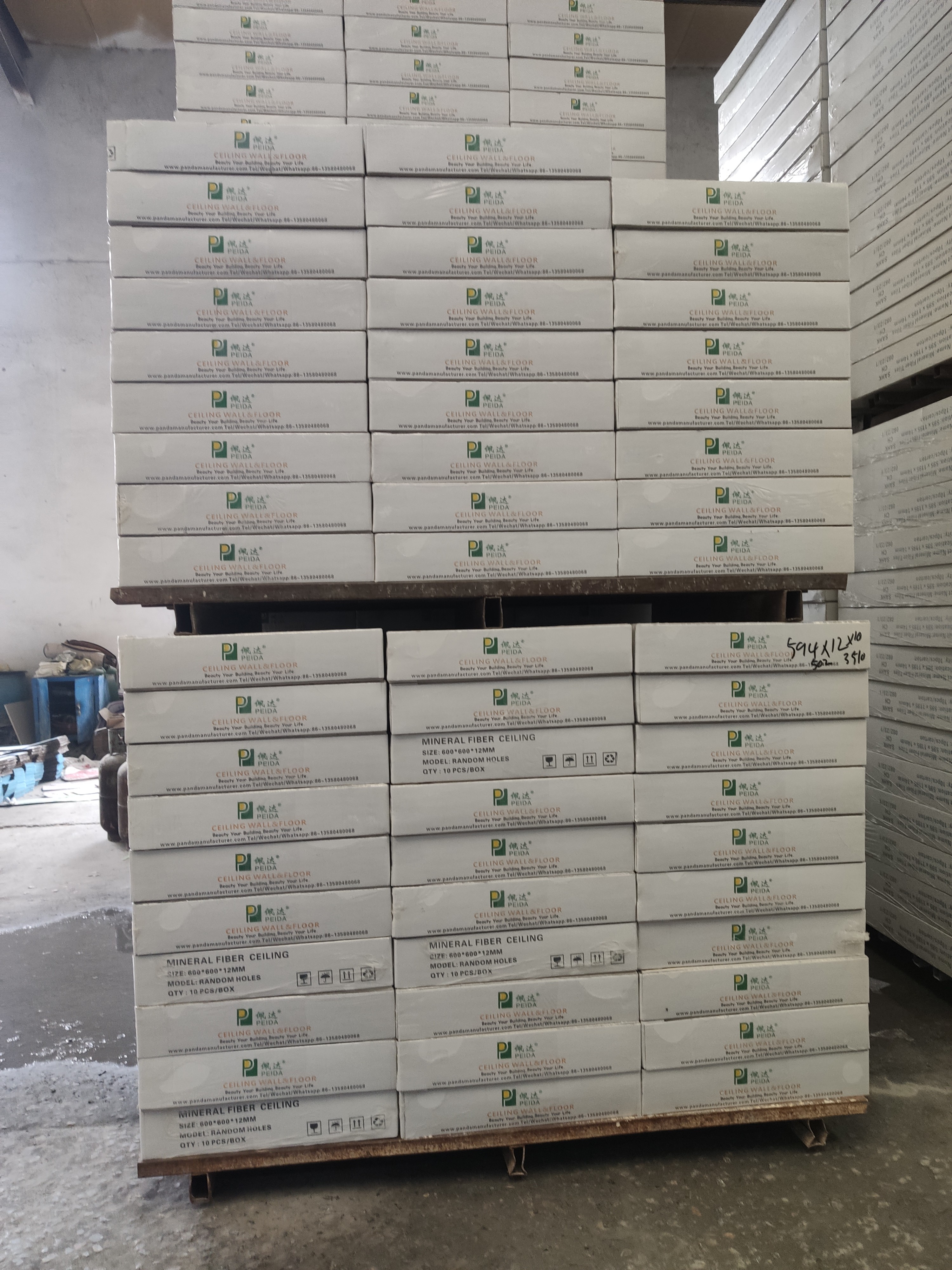 Sand sprængte mineralfiberloftfliser